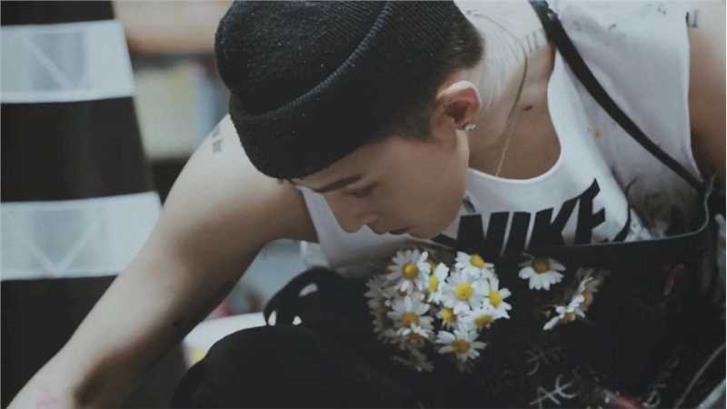 高清权志龙帅气街头涂鸦个性潮流时尚明星图片图集