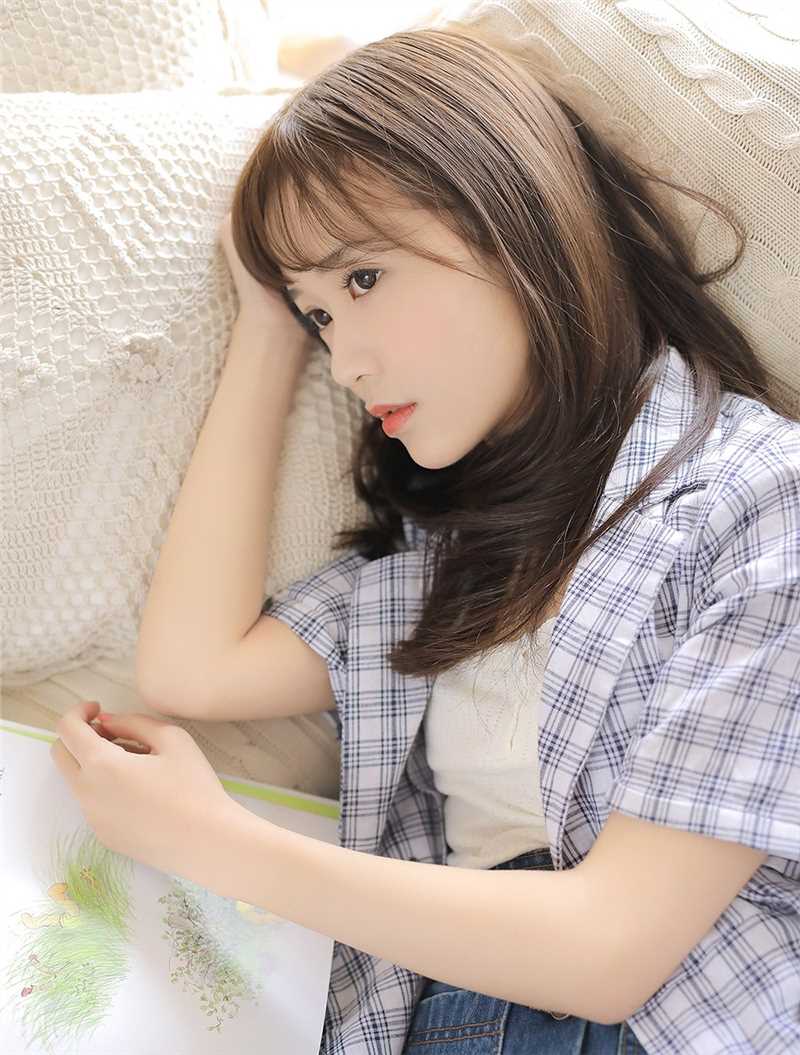 最全清纯可人童颜萝莉漂亮脸蛋白皙皮肤苗条身材相册