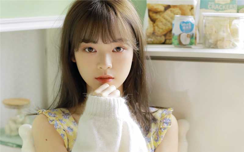 最全肌肤胜雪的清纯小姐姐水灵灵杏仁眼电力十足相册