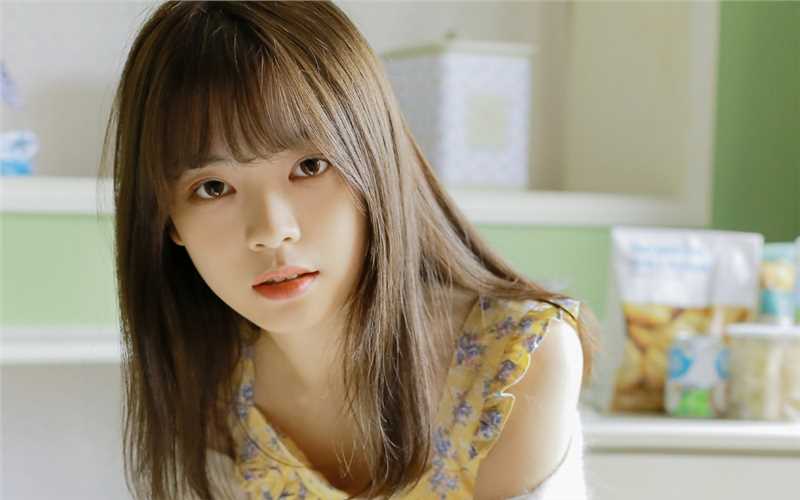 最全肌肤胜雪的清纯小姐姐水灵灵杏仁眼电力十足相册