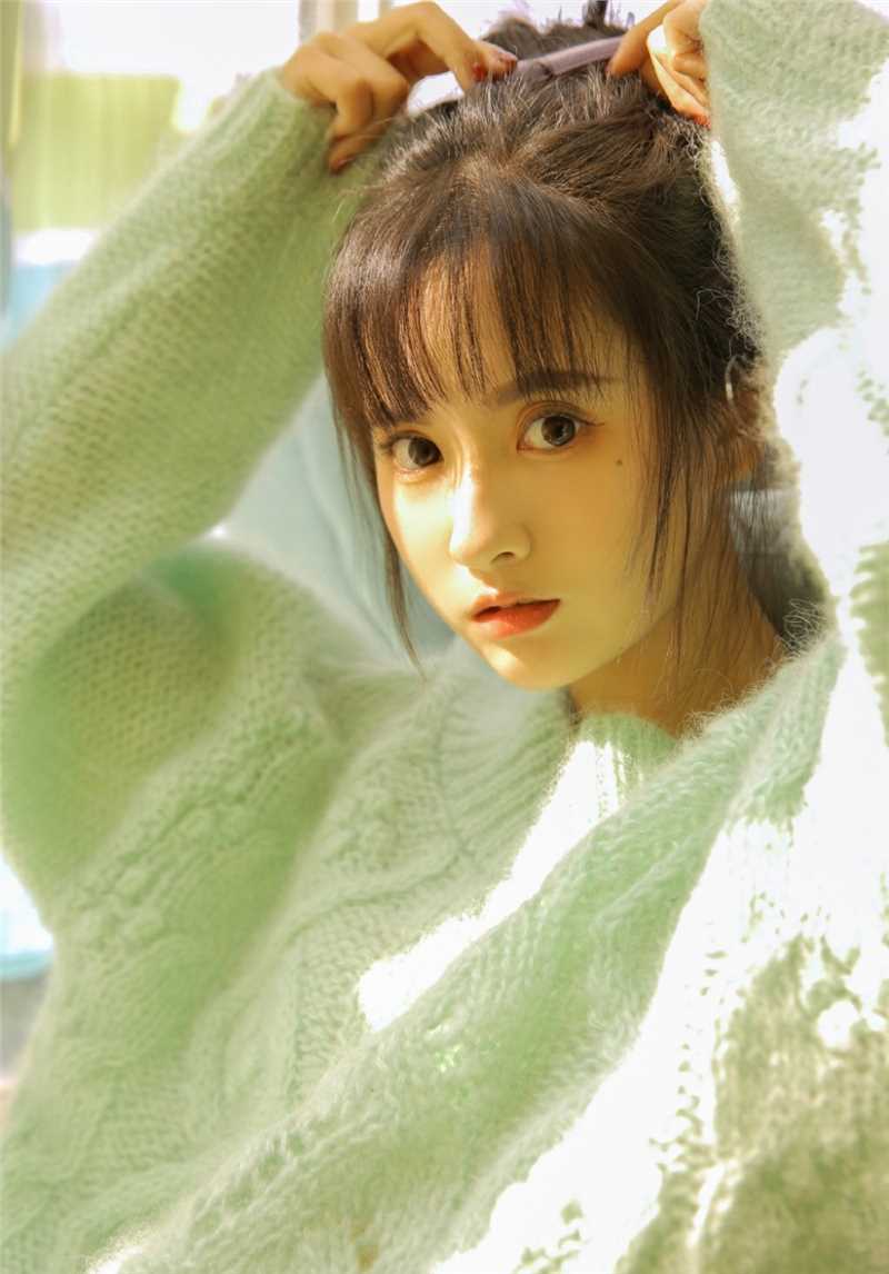 最全可爱丸子头美眉无辜的小鹿眼清纯动人居家相册