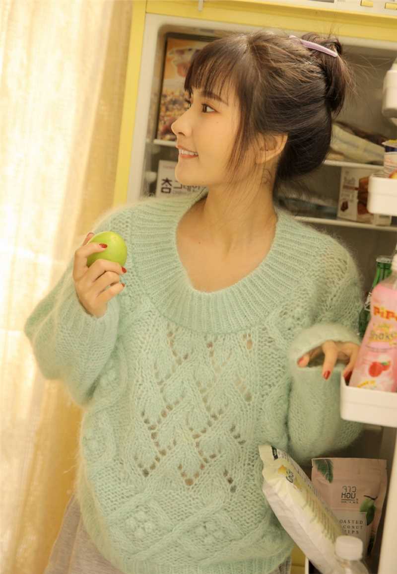 最全可爱丸子头美眉无辜的小鹿眼清纯动人居家相册