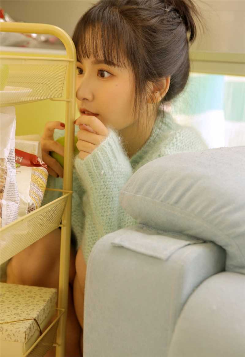 最全可爱丸子头美眉无辜的小鹿眼清纯动人居家相册