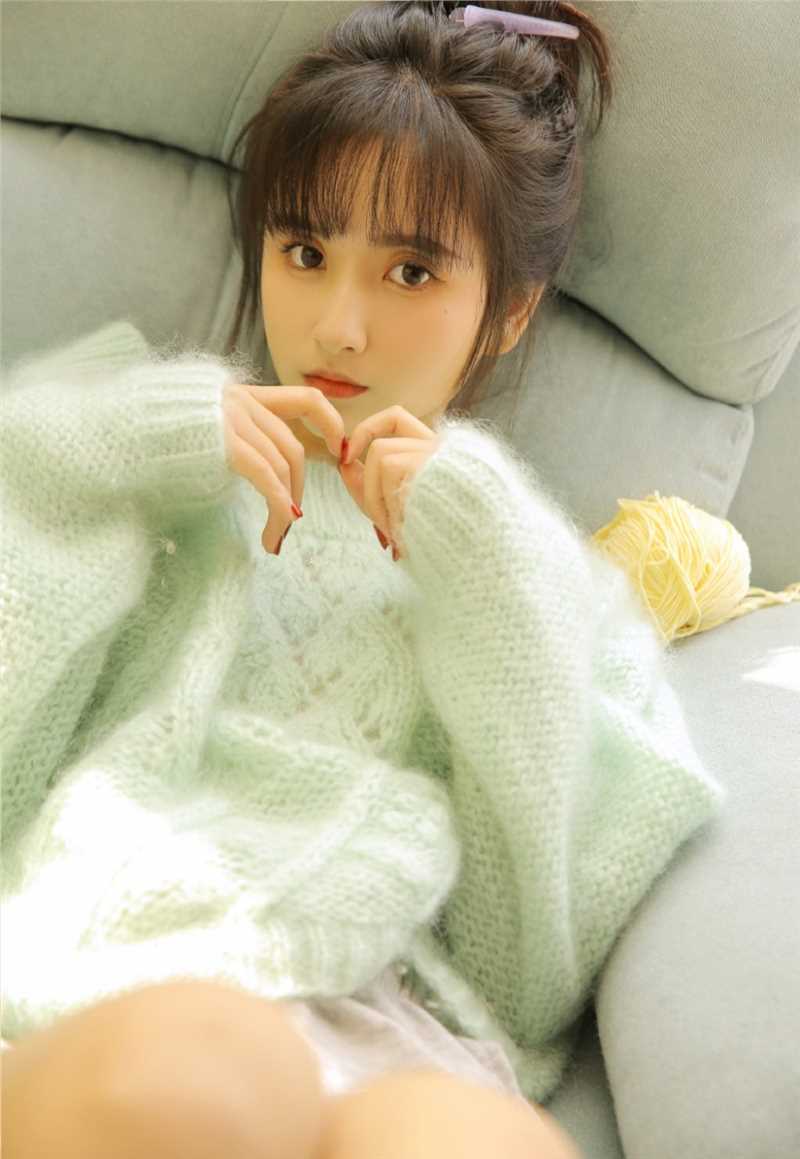 最全可爱丸子头美眉无辜的小鹿眼清纯动人居家相册