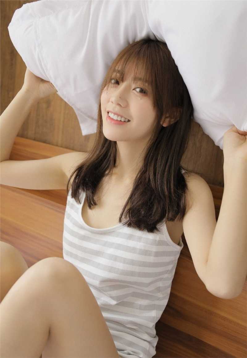 特别专辑清纯的可爱小妹浴巾下真空干净勾魂极品图库图片