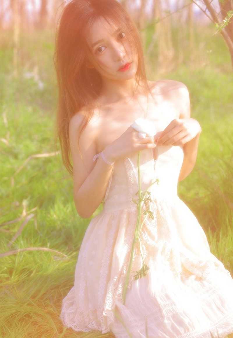 最新治愈系倾城佳人户外懵懂无辜清纯美女图集