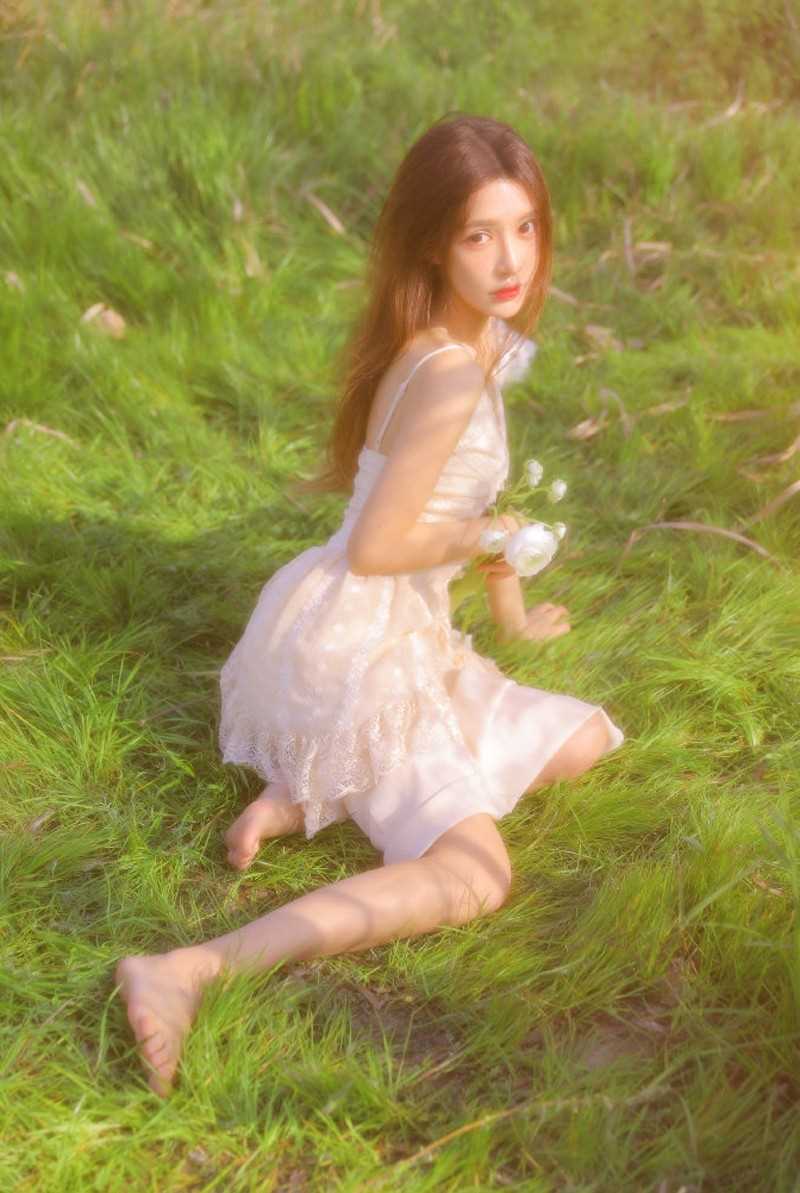 最新治愈系倾城佳人户外懵懂无辜清纯美女图集