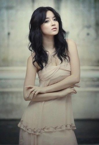 精选韩国赛车美女车模林智慧人体诱惑丰乳肥臀图册