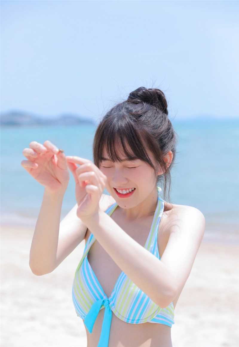 特别专辑丰满宅男女神三点式比基尼木瓜奶蜜桃臀图片