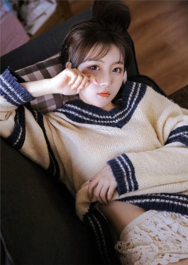 最新毛衣美女治愈温柔宅男女神性感撩人私房图片壁纸