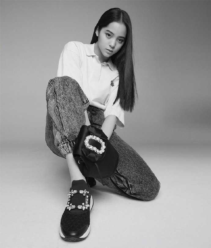 长发美女欧阳娜娜时尚优雅文艺气质图片