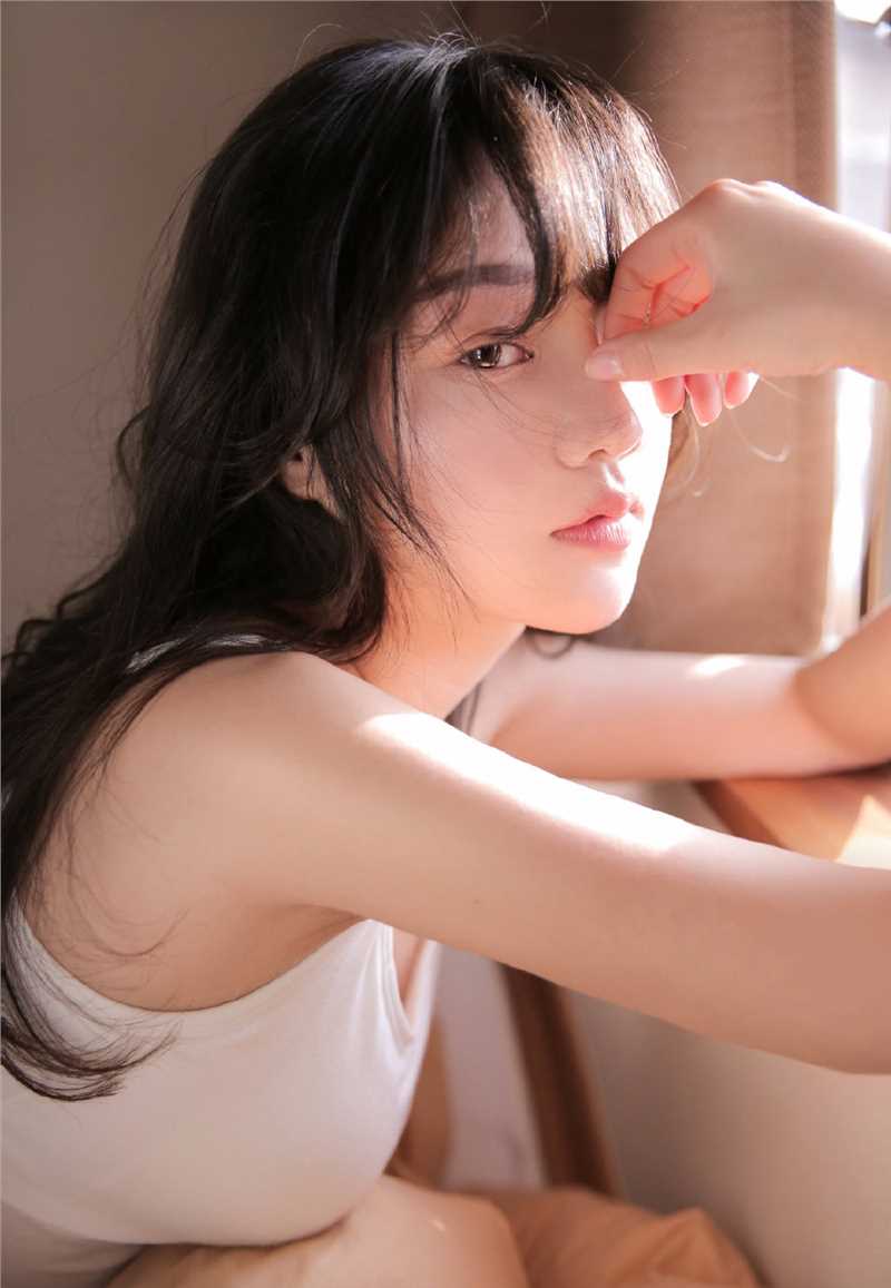 最新足球宝贝丰满乳房性感美臀艺术写真壁纸