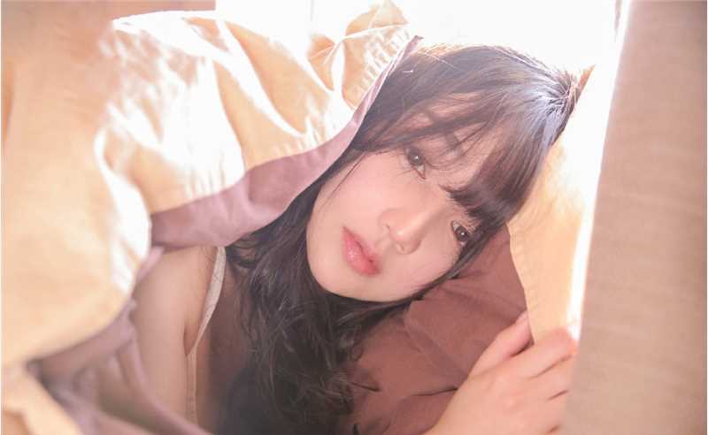 最新足球宝贝丰满乳房性感美臀艺术写真壁纸