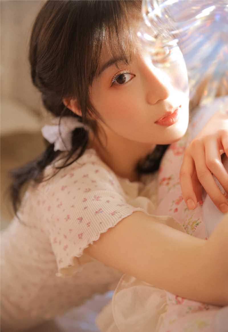 最新足球宝贝丰满乳房性感美臀艺术写真壁纸