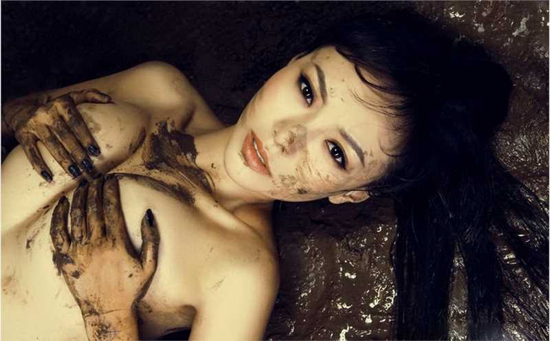高清篮球宝贝韩一菲淤泥中秀美胸美臀图集