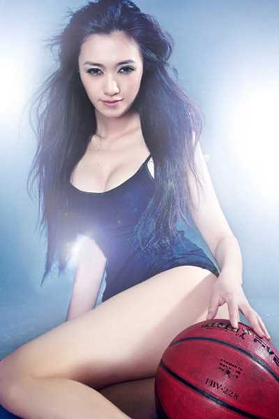 最新性感篮球宝贝妩媚翘臀诱惑职业装壁纸