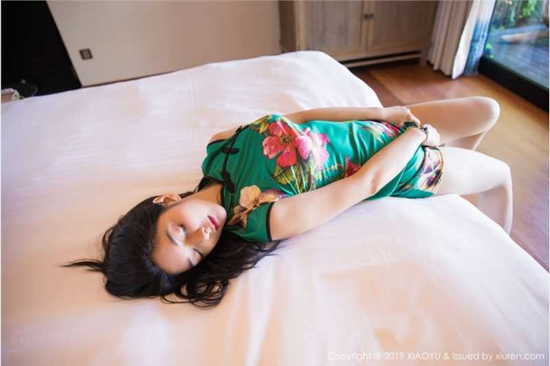 优质性感旗袍美女Angela小热巴错落有致高跟大长腿图片