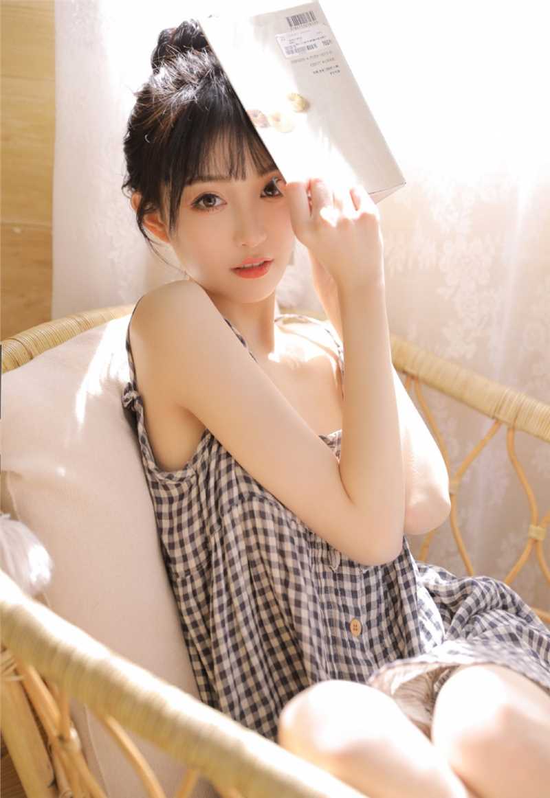 特别专辑乖巧可爱的清纯小妹妹居家软糯可人美女图片