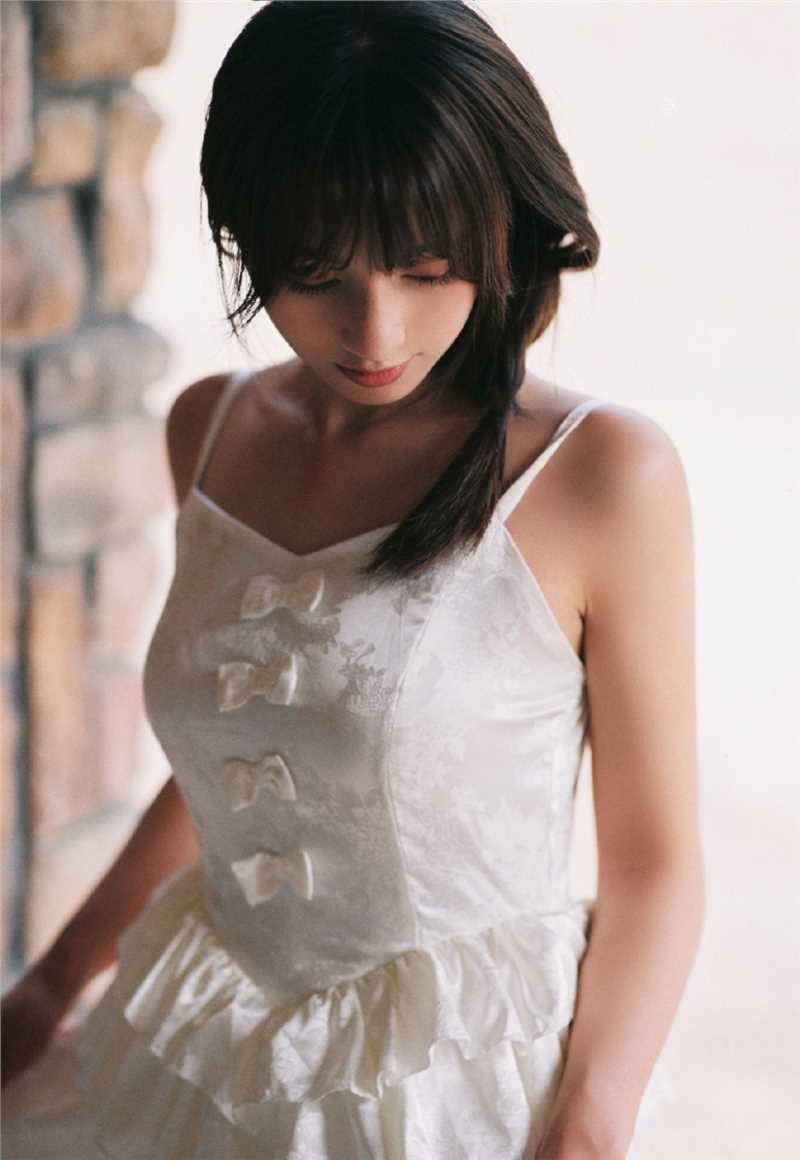 高清初恋般美好的森系女孩麻花辫发型清纯气质户外图图册