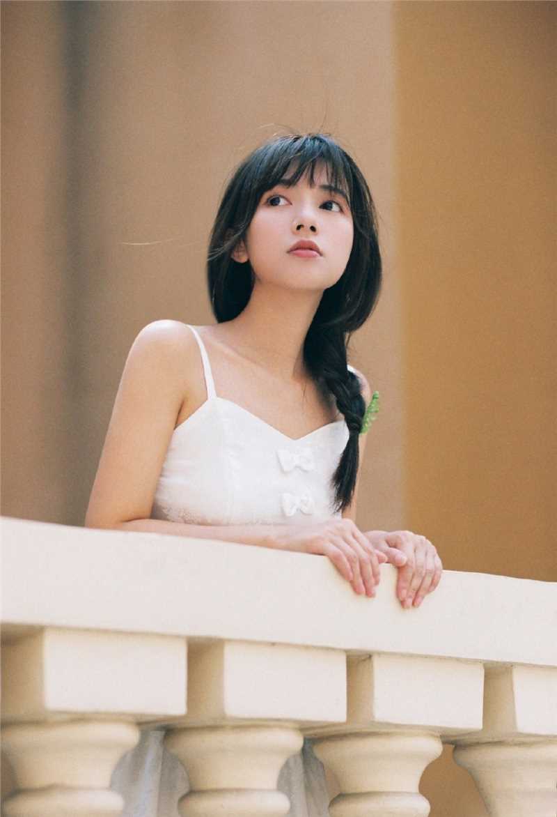 高清初恋般美好的森系女孩麻花辫发型清纯气质户外图图册