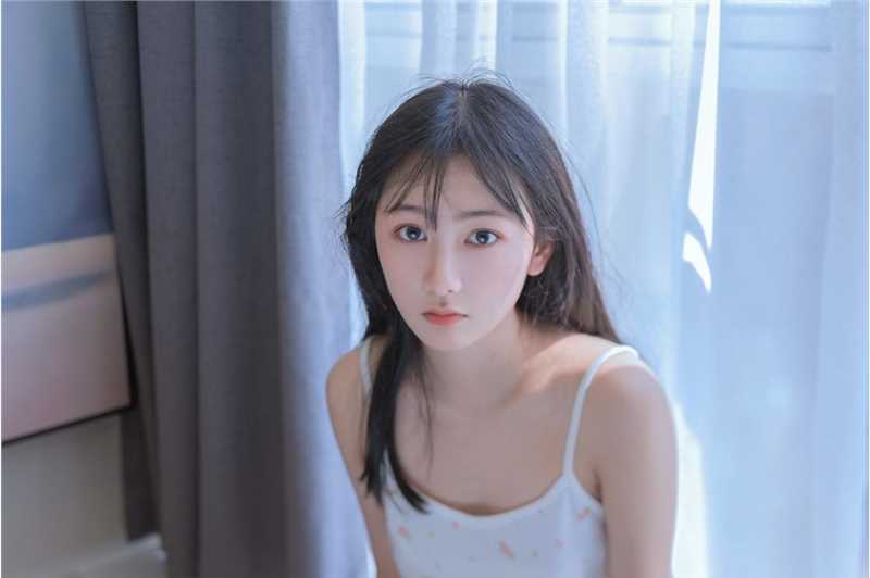 精选玉体丰满诱人的倾城俏佳人软糯易推倒清纯美女图册