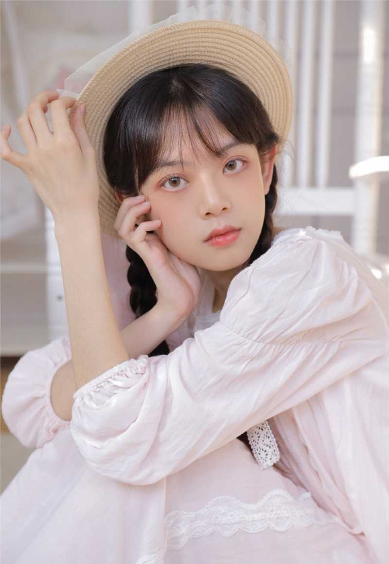 最新一双杏眼干净清澈的甜美女孩清新脱俗唯美私房照壁纸