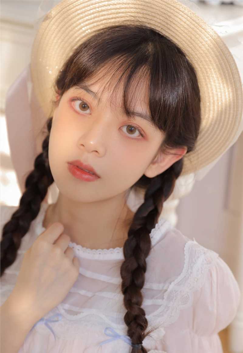 最新一双杏眼干净清澈的甜美女孩清新脱俗唯美私房照壁纸