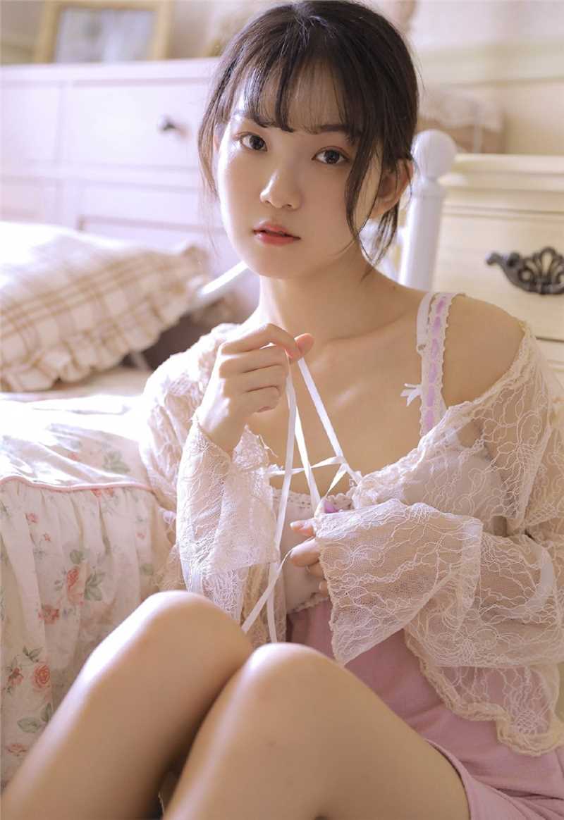 锁骨性感精致的娇软小妹妹肤白貌美高清极品图库