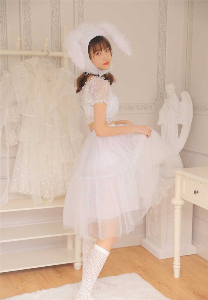 呆萌的萌白酱兔女郎白丝性感韩国极品美女