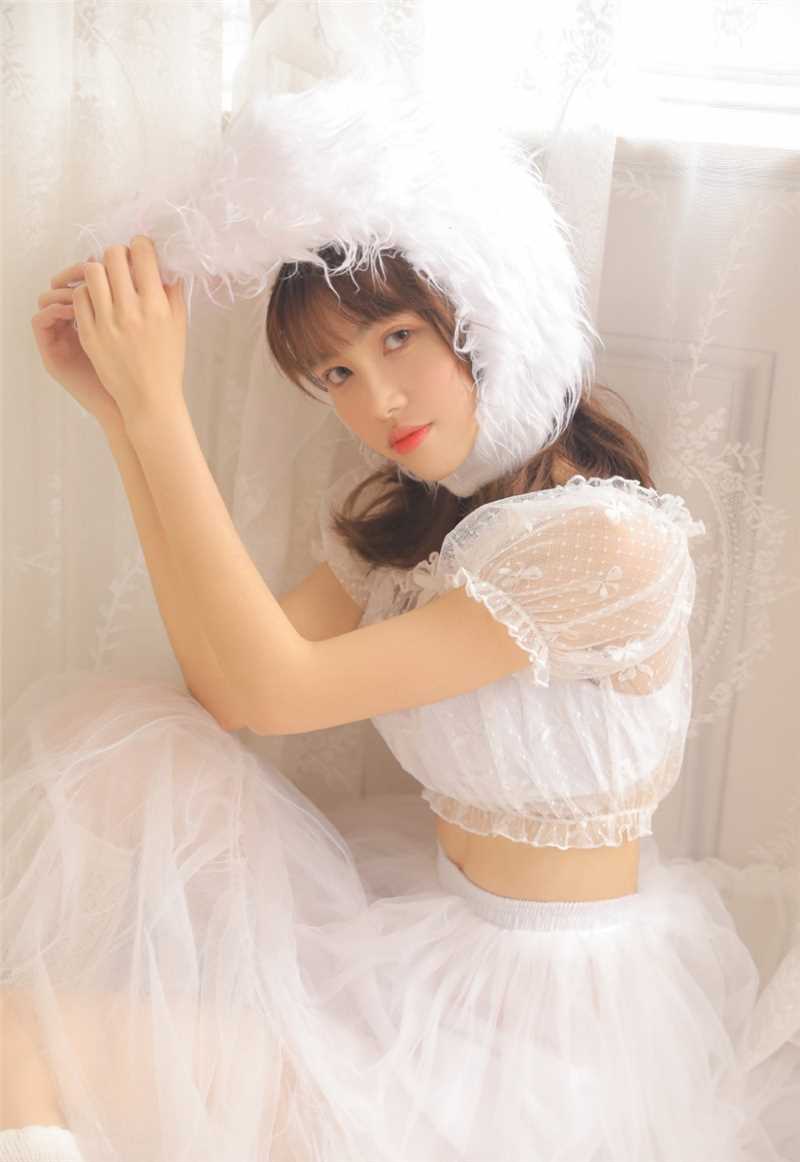 呆萌的萌白酱兔女郎白丝性感韩国极品美女