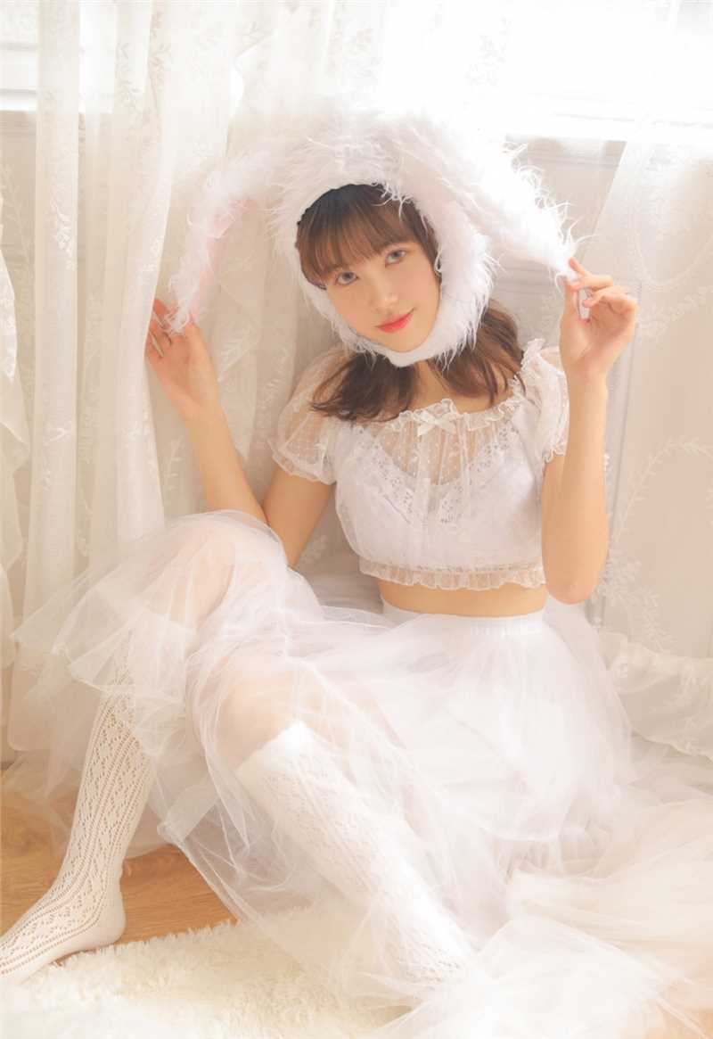 呆萌的萌白酱兔女郎白丝性感韩国极品美女
