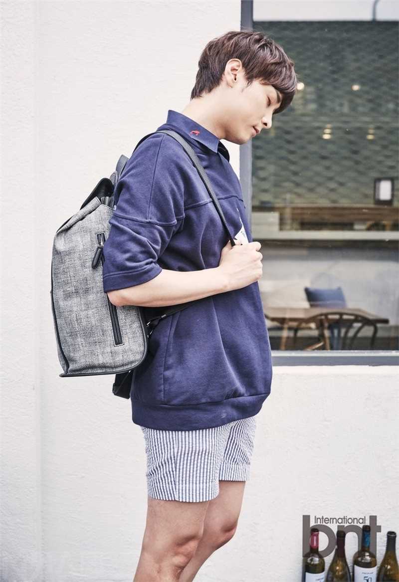 优质童颜依旧的韩国摇滚组合Buzz主唱闵京勋时尚相册