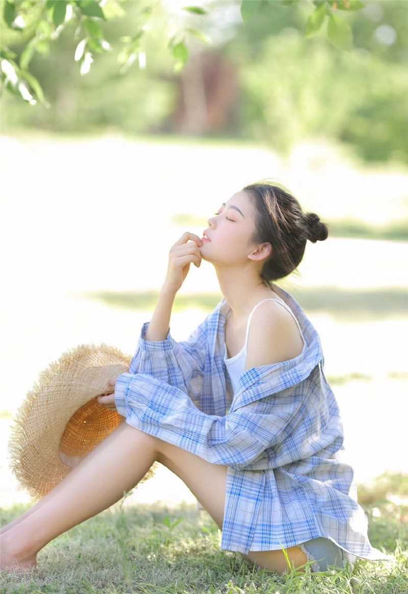 最全夏日甜美小公主吊带背心牛仔热裤光滑牛奶肌图片相册