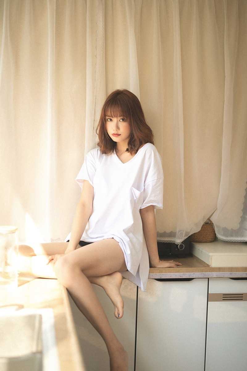最全大长腿美女大长腿玉足厨房性感诱人蚀骨销魂图库壁纸