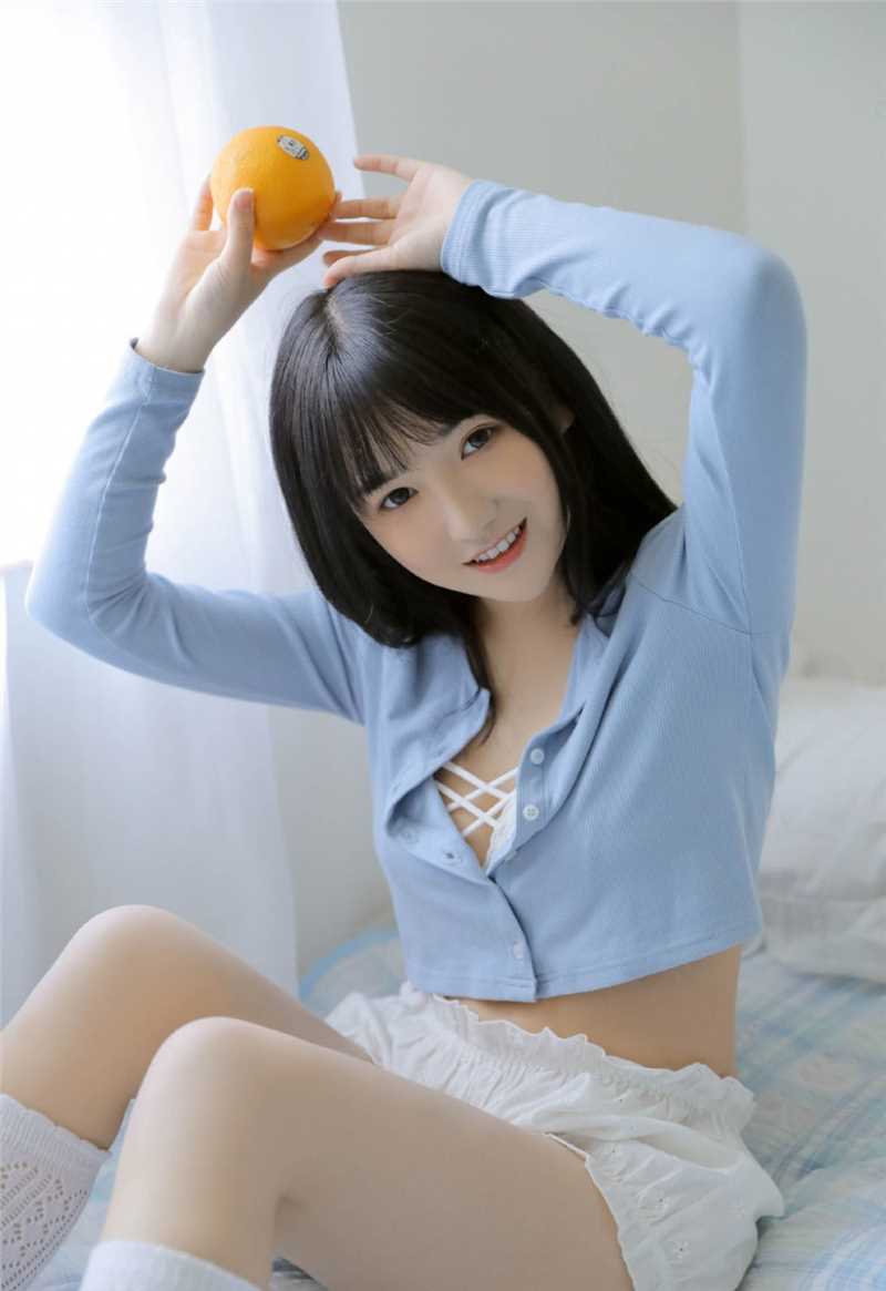 最新丰满性感床上美娇娘人体拍摄图集