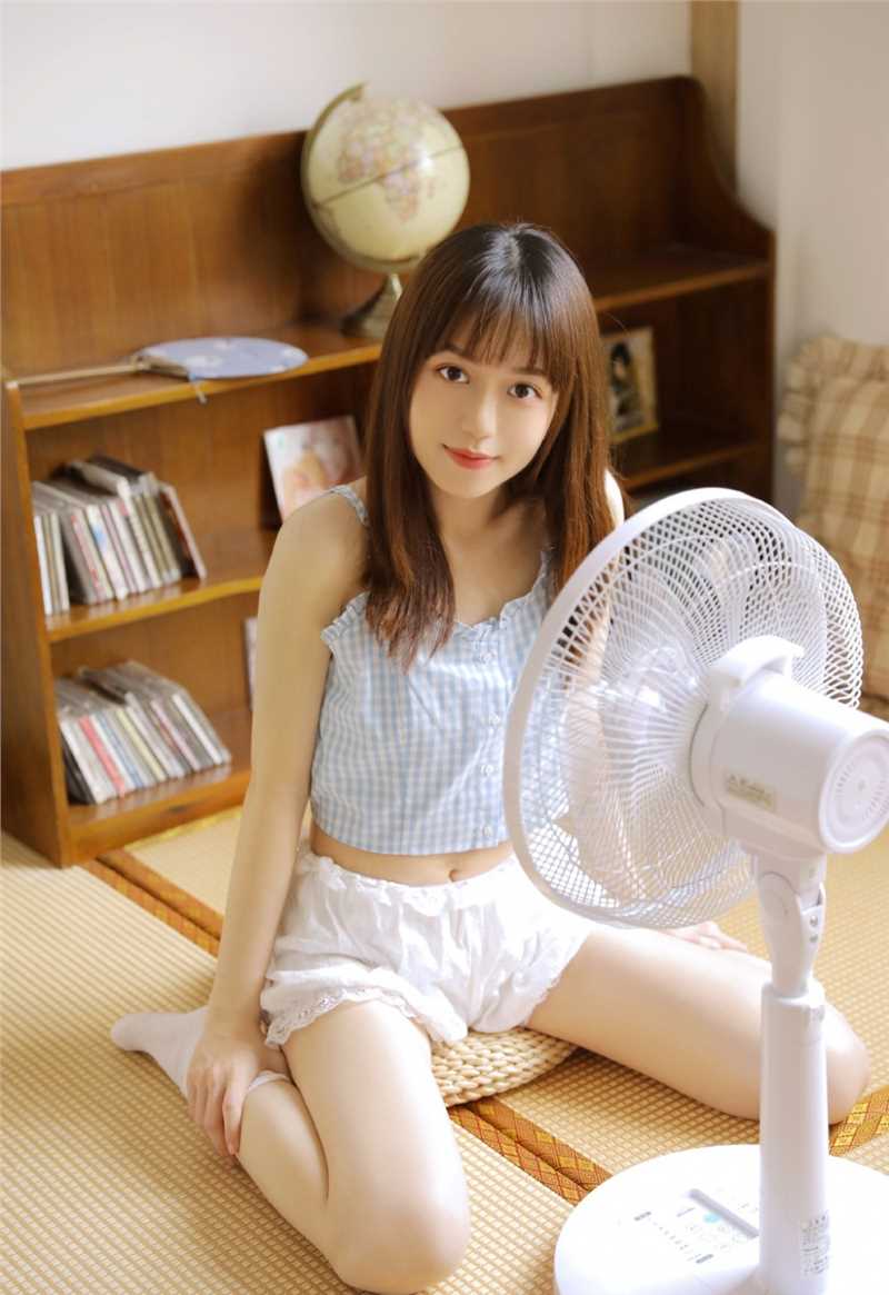 最新夏日里元气满满的清纯少女日系养眼壁纸壁纸