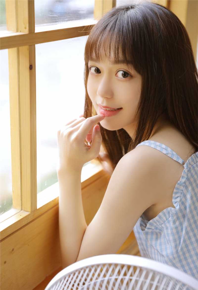 最新夏日里元气满满的清纯少女日系养眼壁纸壁纸