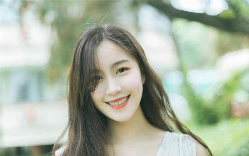 最新美女靓妞长发飘飘漂亮脸蛋清新气质清纯唯美图片图集