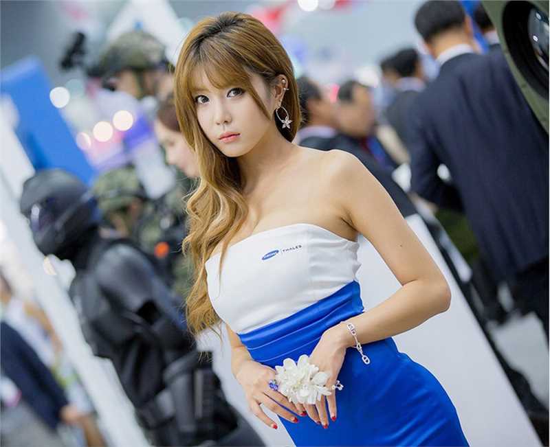 特别专辑韩国西西人体美女车模许允美摄影图片图片
