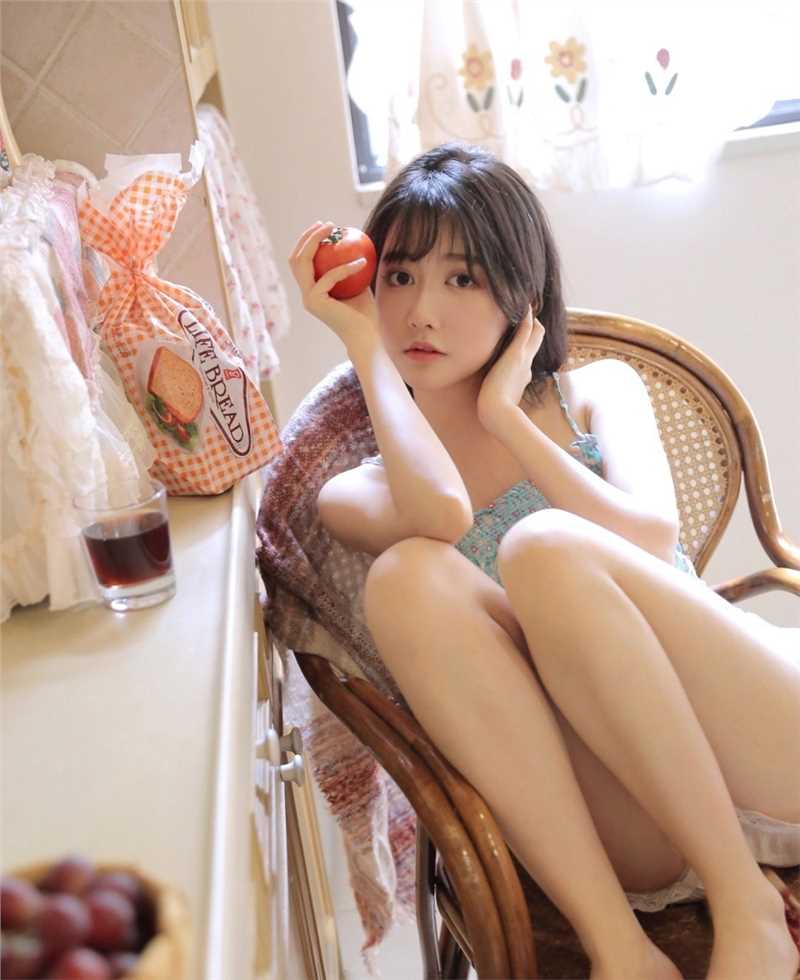 优质夏日甜美女孩乖巧可爱图片相册