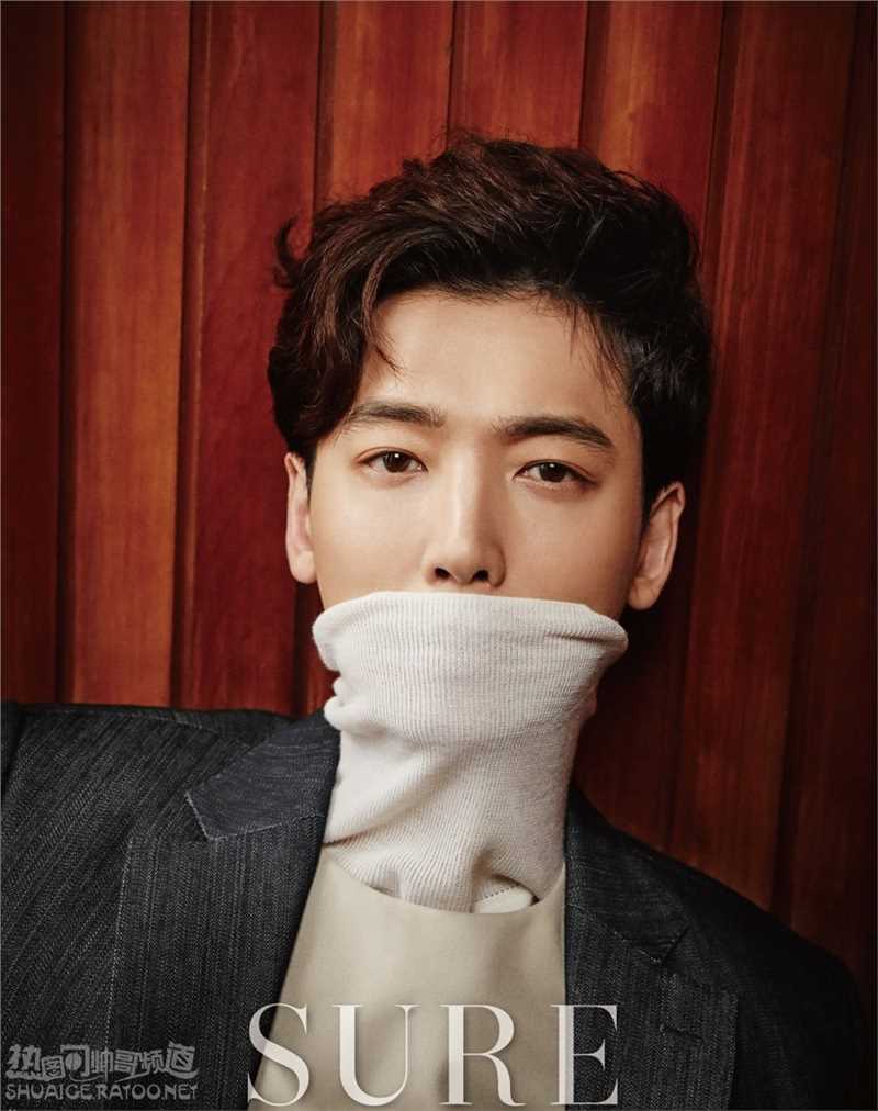 最全韩国著名导演郑乙英的儿子郑敬淏时尚杂志壁纸