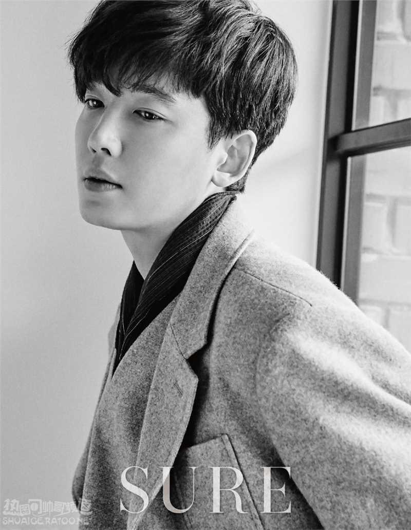 最全韩国著名导演郑乙英的儿子郑敬淏时尚杂志壁纸