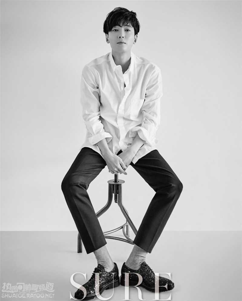 最全韩国著名导演郑乙英的儿子郑敬淏时尚杂志壁纸