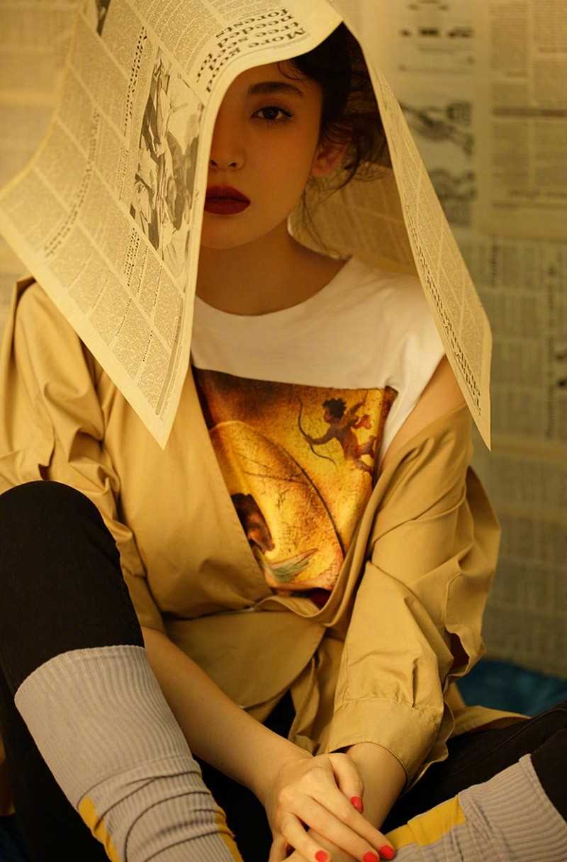 优质古力娜扎复古红唇百变造型诠释独特时尚态度图片