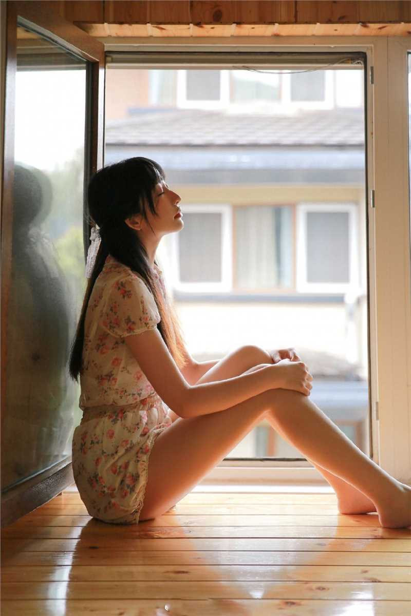 最全甜美瓜子脸女孩大长腿玉足私房相册