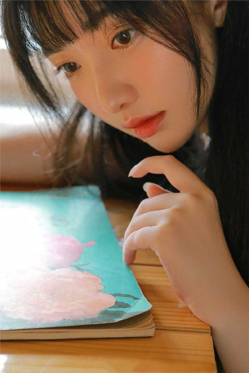 最全甜美瓜子脸女孩大长腿玉足私房相册