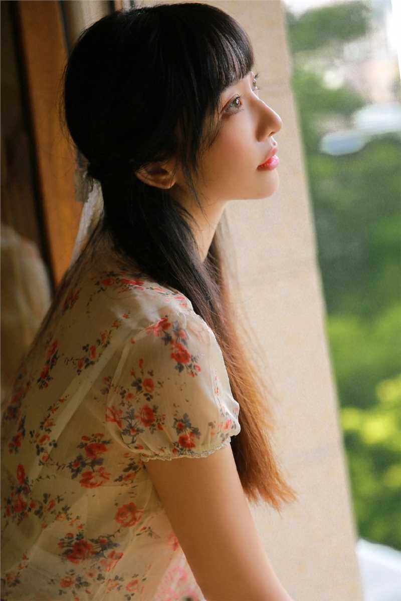 最全甜美瓜子脸女孩大长腿玉足私房相册