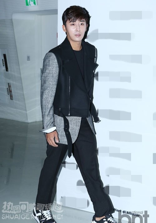 韩国男演员孙浩俊首尔时尚周品牌活动照