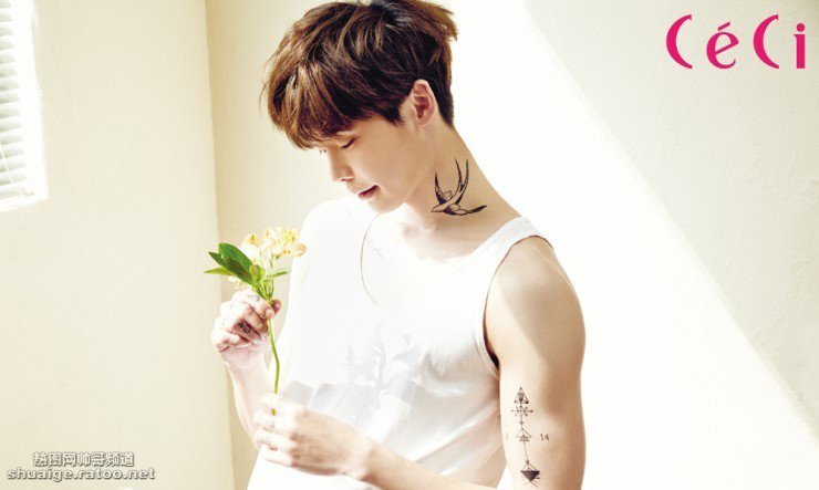 特别专辑韩国男明星李钟硕《CeCi》时尚杂志封面图片