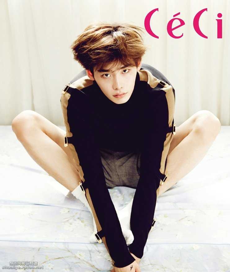 特别专辑韩国男明星李钟硕《CeCi》时尚杂志封面图片